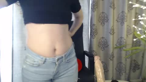 Your little flower  online show from 01.30.25