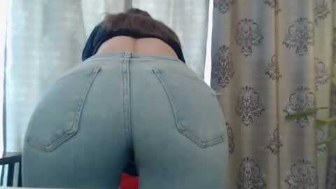 Your little flower  online show from 02.23.25