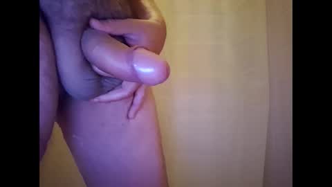 littleguyy888 online show from 11.18.25