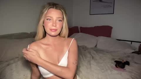 Marciabrady online show from 12.25.24