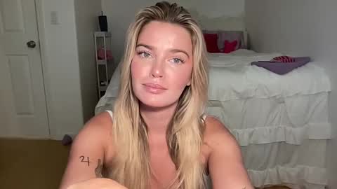 Marciabrady online show from 09.09.25