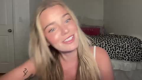 Marciabrady online show from 09.17.25