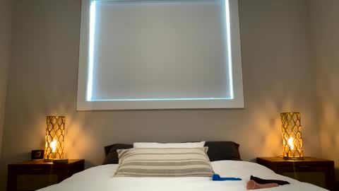 Mia online show from 04.30.26