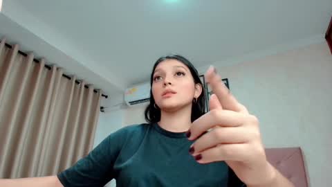 Snapshot of littlemolly_pregnant chatting on 02.20.25 Sarahs Room online show from 02.20.25