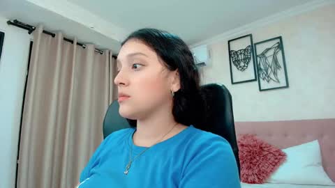 Sarahs Room online show from 03.18.26