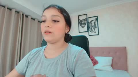 Sarahs Room online show from 07.18.26