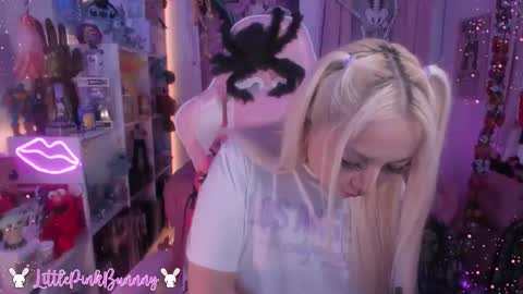 LittlePinkBunnny online show from 10.28.25