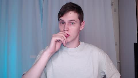 Snapshot of littlesadcabbage chatting on 12.31.24 Sonnenschein online show from 12.31.24