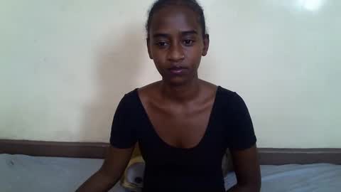 littlesandie online show from 02.22.25