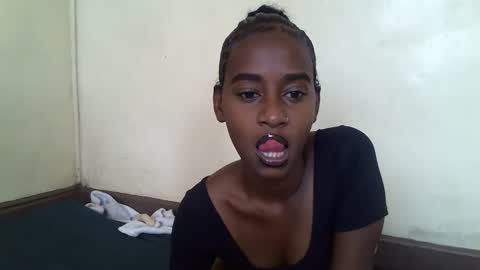 littlesandie online show from 03.08.25