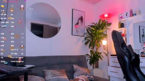 LITTLE SEXY RUBY online show from 01.04.25