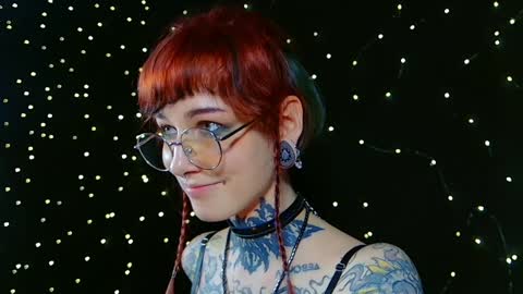 Niki  free tg channel with some photos gifs and info about streams  online show from 12.23.24