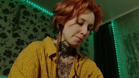 Niki  free tg channel with some photos gifs and info about streams  online show from 02.01.25