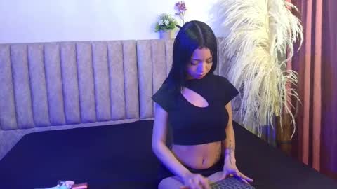 Snapshot of littlestar_sm chatting on 11.27.25 littlestar_sm online show from 11.27.25