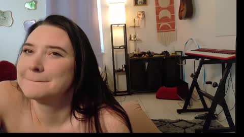 Snapshot of littlesub_e chatting on 10.21.25 Eliza online show from 10.21.25