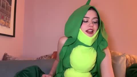 Little Sugar Pea  online show from 01.05.25