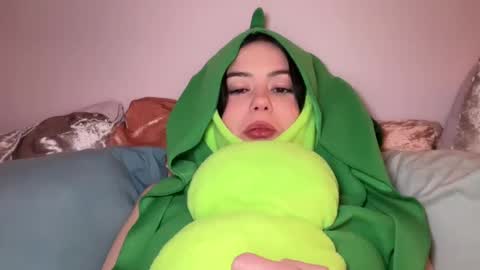 Little Sugar Pea  online show from 01.05.25