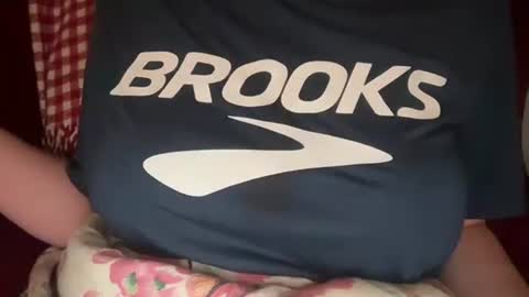 Little Sugar Pea  online show from 09.24.25