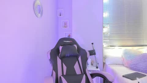 Snapshot of littletammy4u chatting on 04.09.26 Tammy online show from 04.09.26