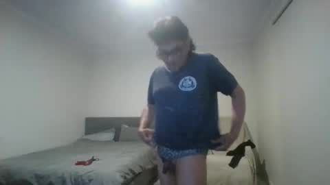 Snapshot of litzsa chatting on 10.18.25 litzsa online show from 10.18.25