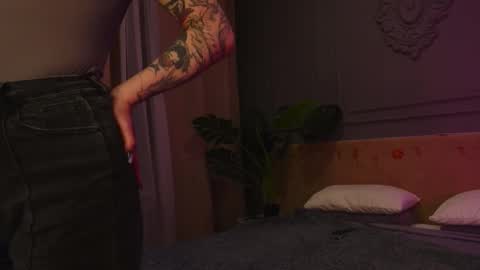 Liv 3 online show from 10.23.25