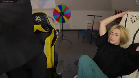 Sheryl online show from 12.04.25