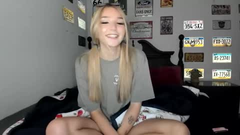 Livvy online show from 12.17.25