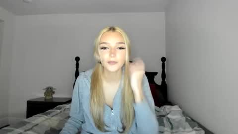 Snapshot of livvywinters chatting on 05.14.26 Livvy online show from 05.14.26