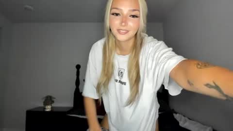 Snapshot of livvywinters chatting on 08.04.26 Livvy online show from 08.04.26