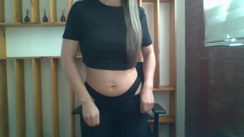 Snapshot of liz_28 chatting on 10.01.25 liz_28 online show from 10.01.25