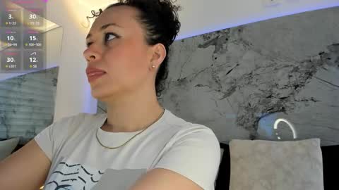 Liz  online show from 11.21.25