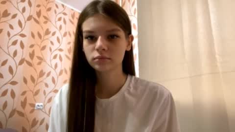 Snapshot of lizbethconnett chatting on 10.03.25 Kate online show from 10.03.25