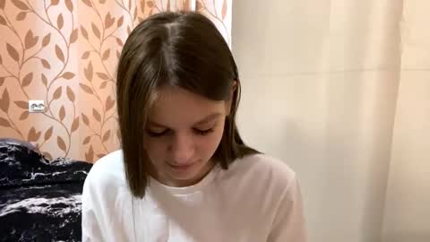 Snapshot of lizbethconnett chatting on 10.08.25 Kate online show from 10.08.25