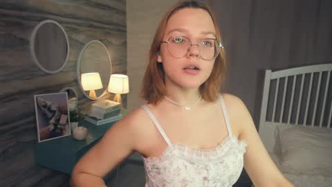 Snapshot of lizbethhaith chatting on 12.14.24 Lizbeth or Lizzy online show from 12.14.24