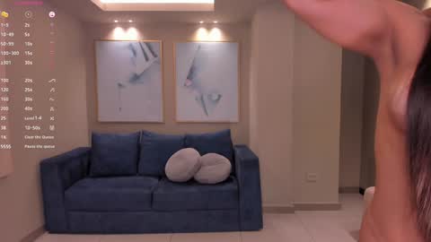 Lizzi  online show from 02.08.25