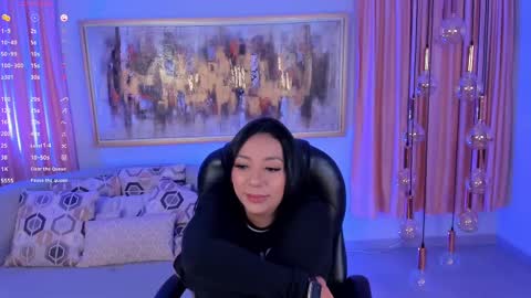 Lizzi  online show from 02.13.25