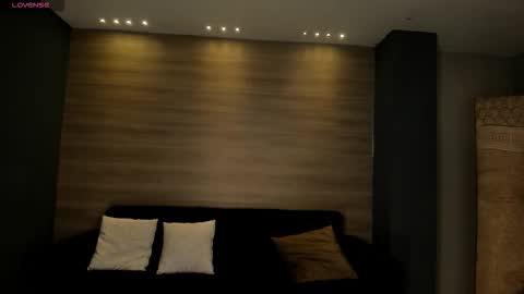 Lizzi  online show from 10.30.25