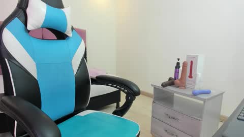 lizzie_williamss online show from 03.29.26