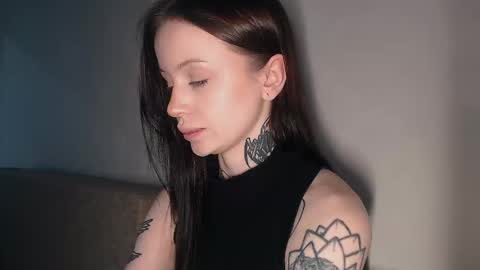 Snapshot of lizziesweety chatting on 01.11.26 liza liza liza online show from 01.11.26