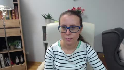 Lizzy online show from 07.15.26