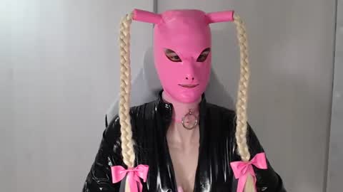    online show from 06.19.26