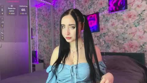 Lizzy 3 online show from 04.13.26