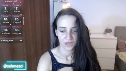Snapshot of lizzypalmer chatting on 10.22.25 Lizzy Palmer online show from 10.22.25