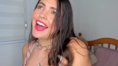 Llanna online show from 02.10.25