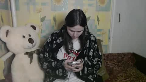 Snapshot of llevella chatting on 11.04.25 Sevy online show from 11.04.25