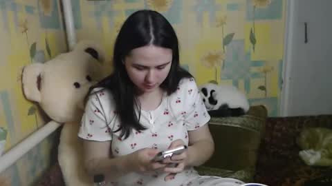 Snapshot of llevella chatting on 11.04.25 Sevy online show from 11.04.25