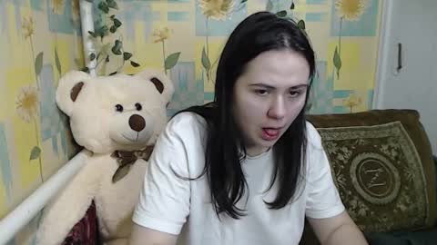 Snapshot of llevella chatting on 11.11.25 Sevy online show from 11.11.25