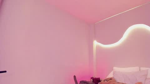 Snapshot of lm_kloeeh chatting on 01.22.25 Kloe see you 28-11  to celebrate my birthday online show from 01.22.25