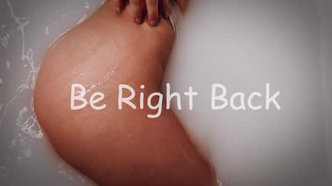 Snapshot of lnnsfw chatting on 12.11.24 Linn my new page online show from 12.11.24