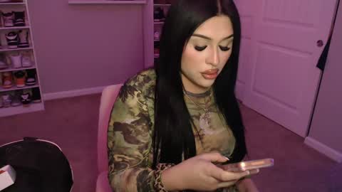 Snapshot of lo_cakez chatting on 10.22.25 lo_cakez online show from 10.22.25